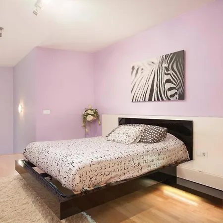 Vale Apartment *